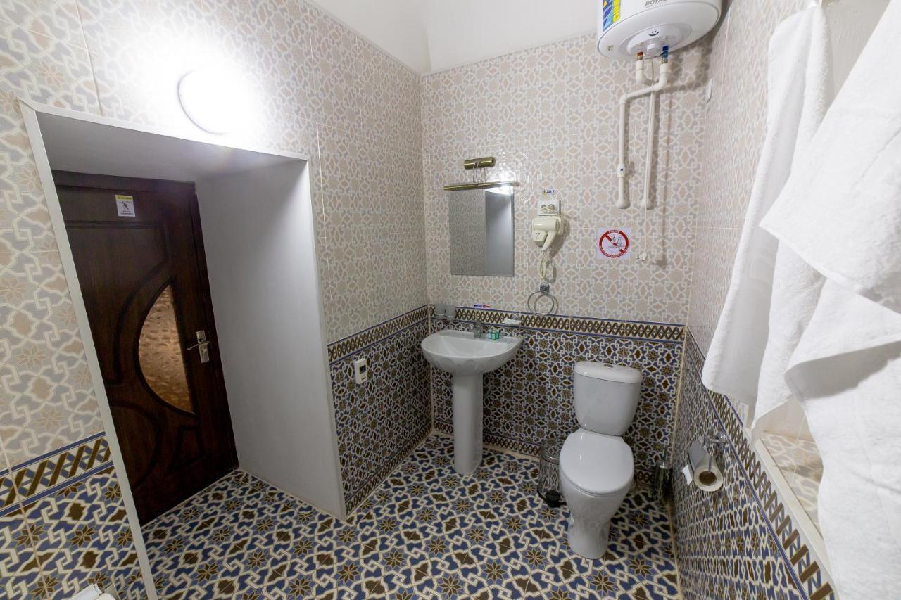 Feruzkhan Hotel - Madrassah Mohammed Rakhim Khan 1871 Хива Екстериор снимка